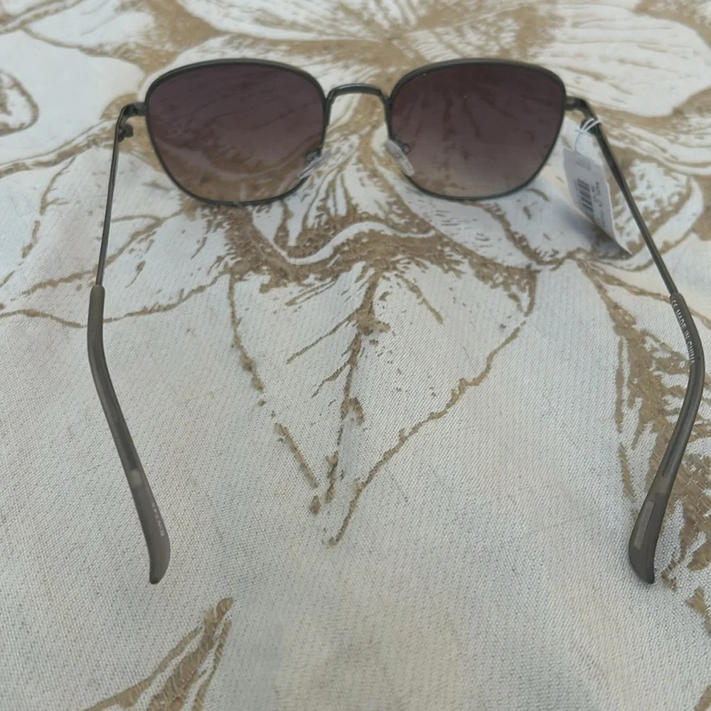 NWT J. Crew Men's Oval-Frame Sunglasses Gunmetal Purple Gradient
